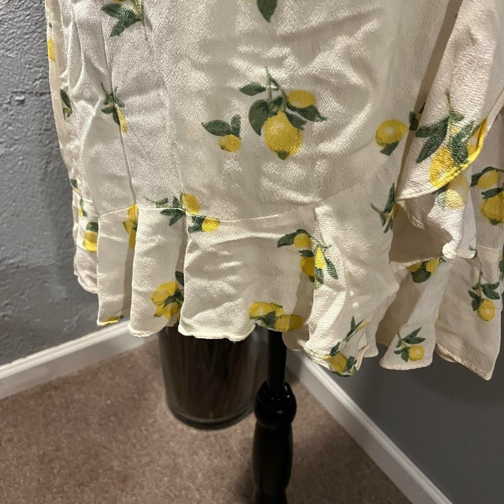 🌸ELODIE LEMON FRUIT WRAP DRESS SIZE SMALL🌸 - Picture 2 of 7